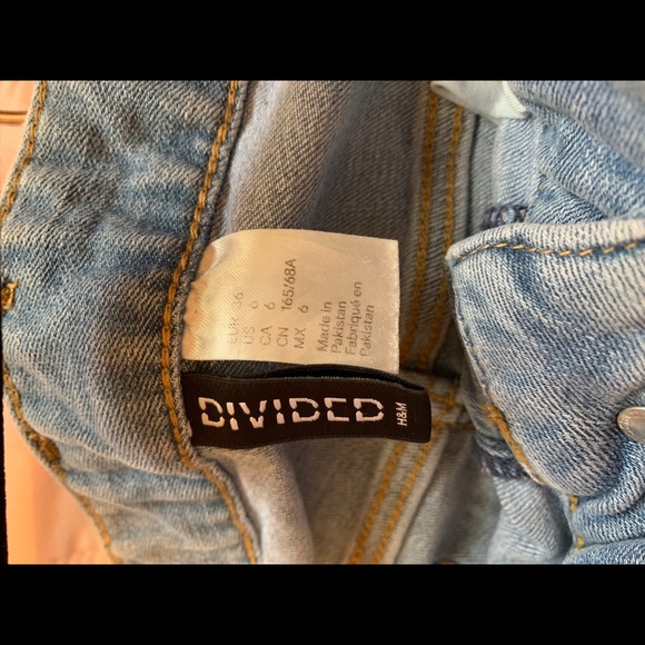 Divided Patched Jeans - Picture 2 of 3